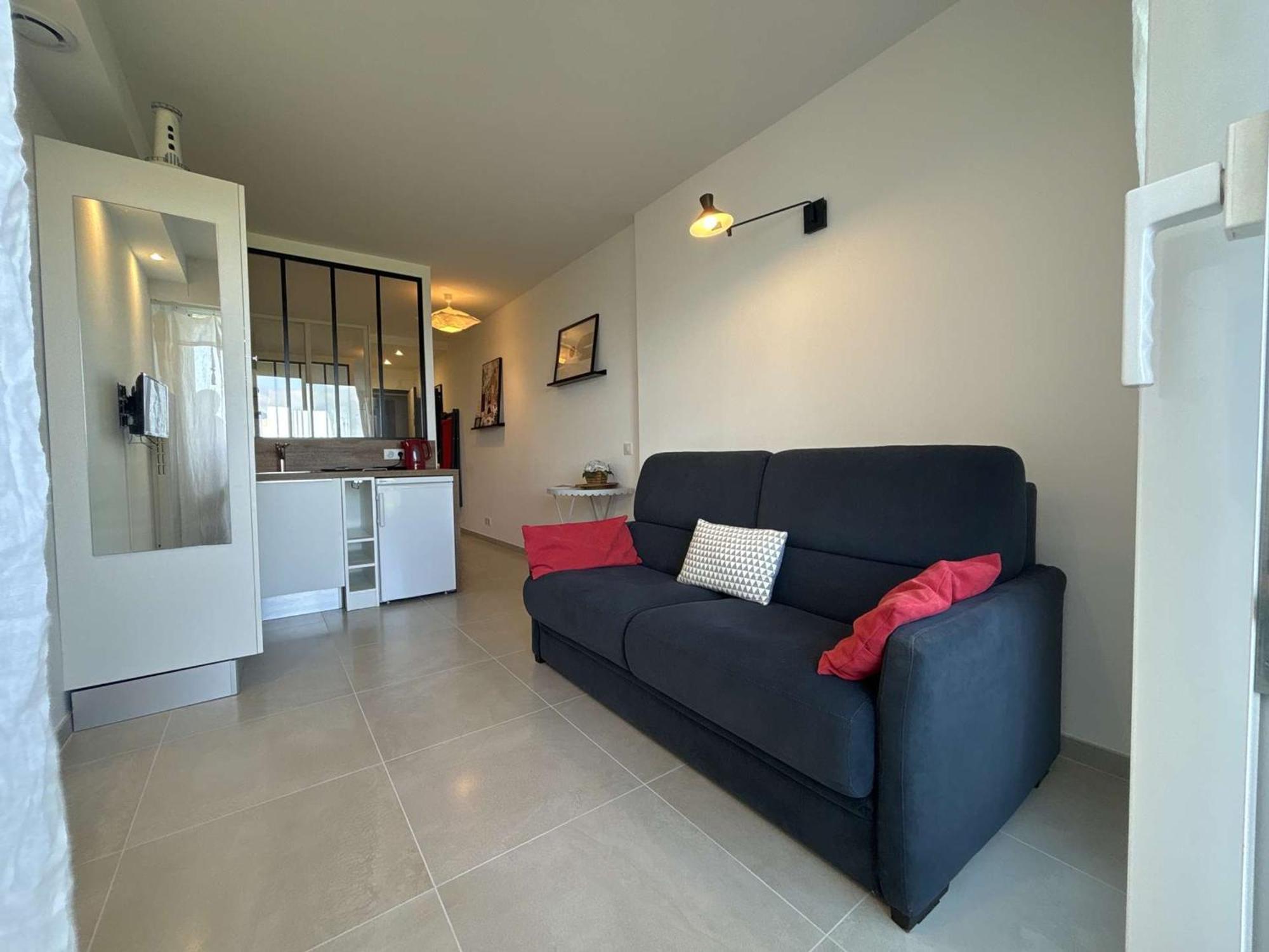 Appartement Royan, 1 Pièce, 3 Personnes - Fr-1-494-67